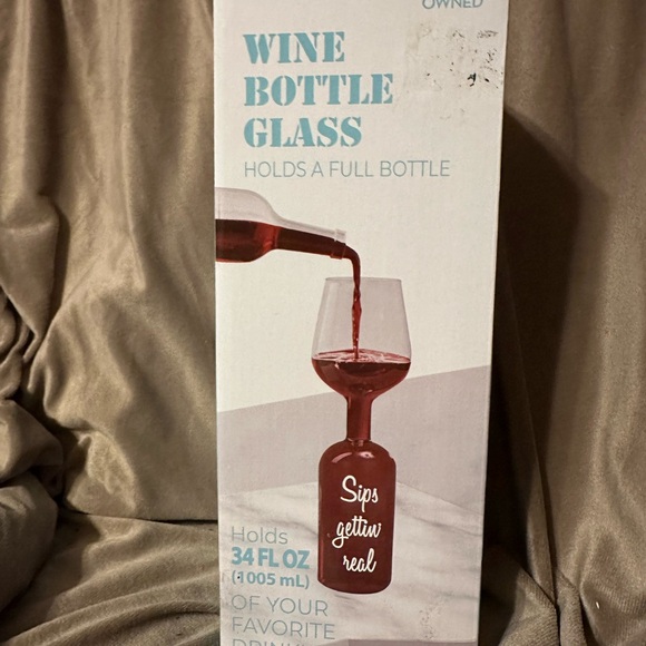 Way to Celebrate Wine Bottle Glass, - Picture 3 of 4